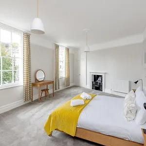 https://spacious-maisonette-10-minutes-walk-from-bath-abbey-2.tophotelsbath.com