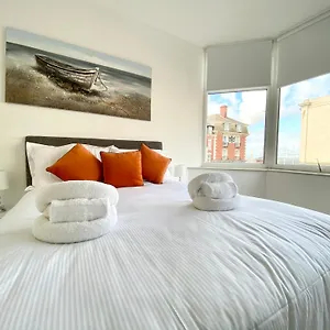 https://princess-theatre-beach-view-apartments.hotelsin-chester.com